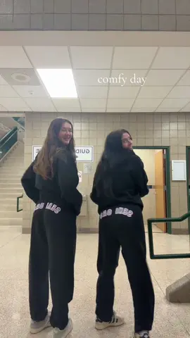 last hoco — I love a good dress up week!! 🐾💜 #Homecoming #dressup 