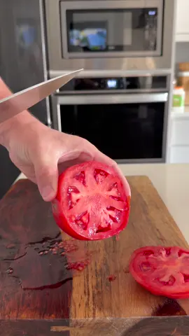 Kitchen knife set with integrated sharpening system @Ninja Kitchen #kitchengadgets #cookingtips 