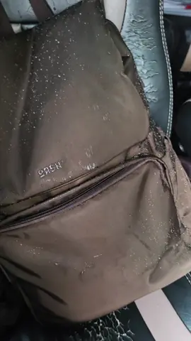 natest agad yung bagong BASH bag ko 🤣 2 days na syang nababasa, so far di nabasa books ko.. wow... werkkkkk ✨️ #bash #bagpack #bashmanila 