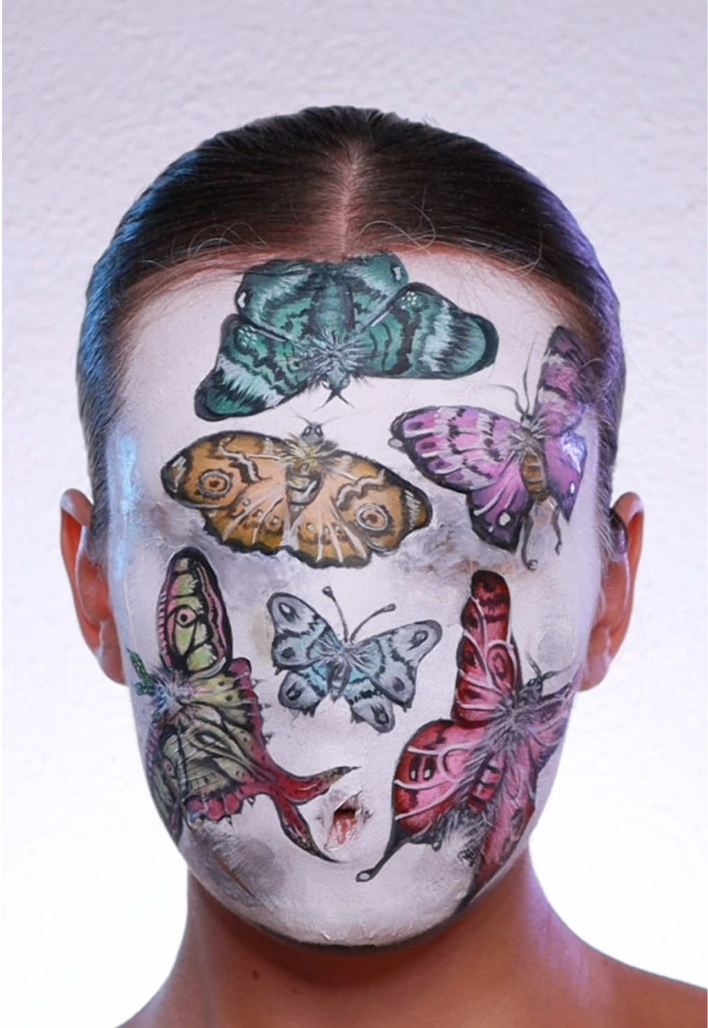 🦋🦋 Fard gras blanc @KryolanOfficial  #makeup#makeuplooks#makeupideas#makeuptutorial#makeupinspiration 