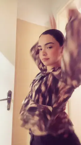 minimalista | dc: @Kyler F****** Irby 🫦🫦 #foryoupage #fyp #dance 