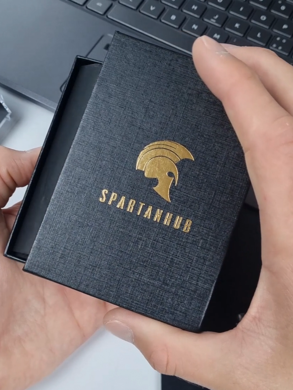 Schlank, Simpel, Sicher 👀 Link in Bio⬆️ #slimwallet #wallet #fürdich #fyp #spartanhub 