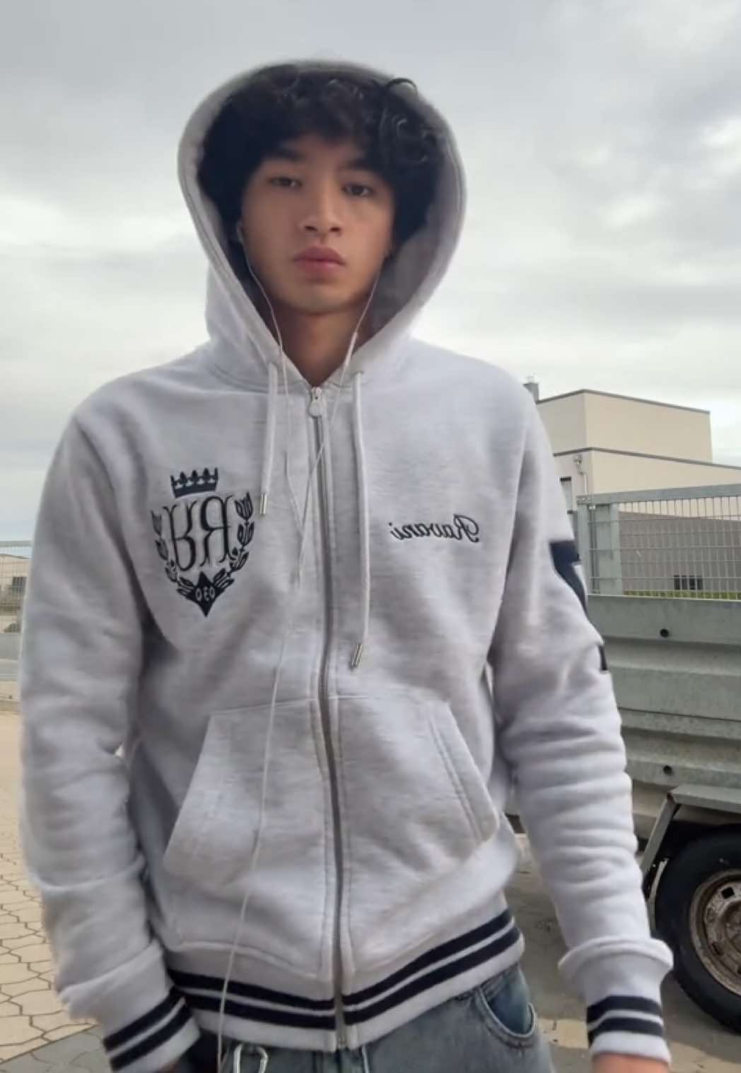 Zipper von @RVNIBERLIN 