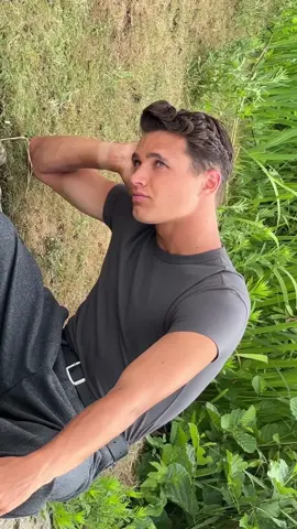 Vogue, strike a pose 🕺 #McLaren #F1 #VogueMagazine #Model @Vogue 