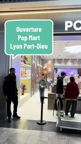 Ouverture de la boutique Pop Mart à Lyon, dans le centre comercial de La Part-Dieu ce vendredi 26 septembre ☺️ @POP MART FRANCE @POP MART  #shoppingaddict #popmart #labubu #popmartlyon #lesnoelsdeloran 