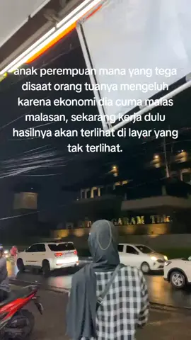 tidak papa di jalani dulu,kerja yang giat kita tidak tahu kapan kita di atas🫶💗#katakata #lewatberanda #kerjakerjakerja #fypシ゚viral 