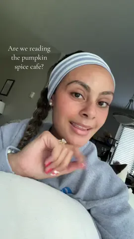 PSA is the 🎃 spice cafe that spicy of a book?!  • • • #thepumpkinspicecafe #booktokgirlies #christiangirlies #fallreads #lauriegilmore 
