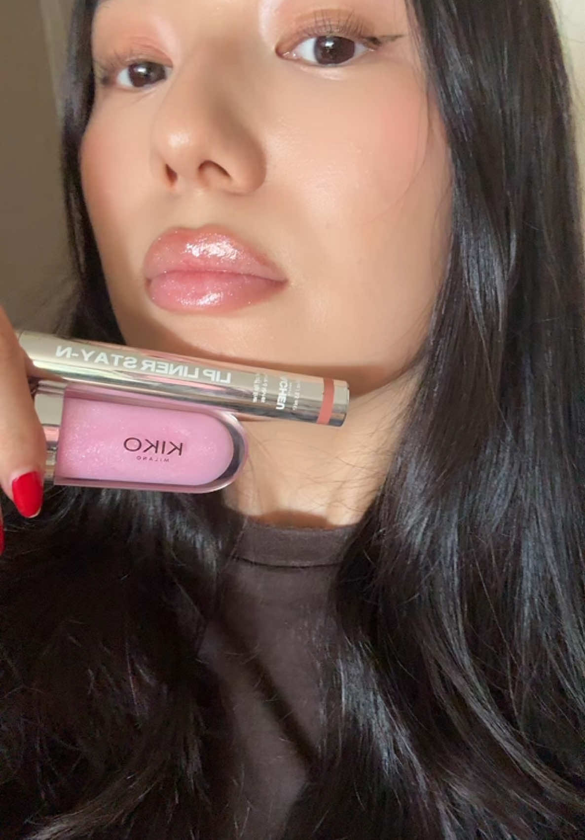 This lip combo 4ever. Shade 05 lipgloss. #lipcombo #kikomilano #3dhydralipgloss 