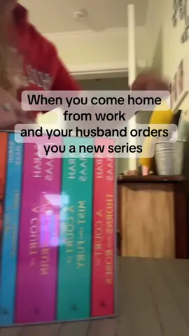 Time to go read now bye. #reading #acotar #BookTok #read 