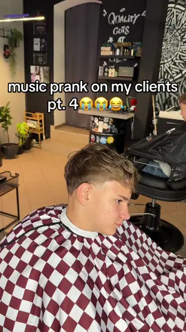 music prank on my clients 😭😂🥀 •follow me for more• #dc #fyp #dlaciebie #viral #barber 