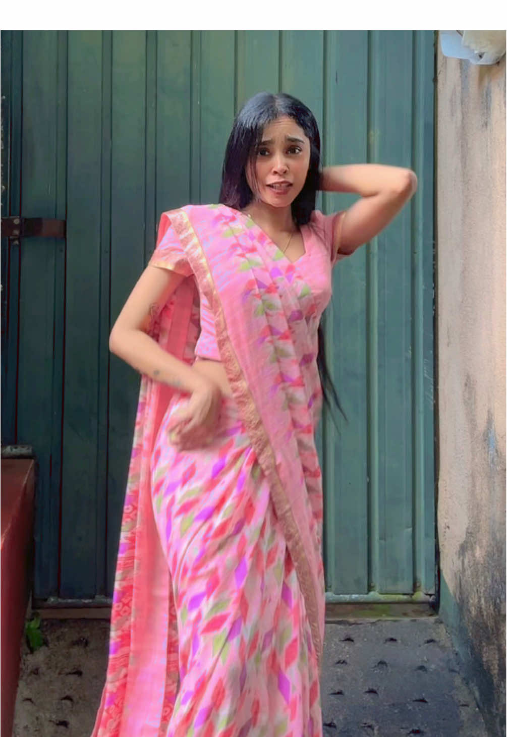 අලුත් නැන්දම්මා කේන්දර පස්සෙ යන්නේ නැ කියලා කිවුවම🤭🙈💃😬 #foryou #foryoupage #following #viral #fypシ #onemillionaudition #trending 