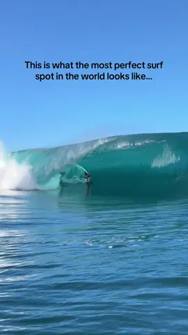 Glassy perfect 10ft waves?! What more can a surfer ask for #surf #surfing #bigwaves #swell #surftok 