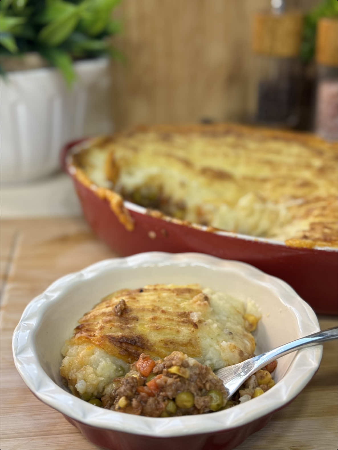 Shepherd’s Pie @Al Wadi Al Akhdar  Ingredients: * 2 Tbsp Al Wadi Olive Oil * 2 onions * 2 garlic cloves * 500 g ground beef * 400 g Al Wadi Green Peas and Diced Carrots  * 1 cup Al wadi Sweet Corn * 1 Tbsp Al Wadi Tomato Paste  * 1 Tbsp Worcestershire sauce * 2 tsp dried thyme * 2 tsp 7 spices * 1 Tbsp flour * 1 1/2 cup beef stock ▪️Mashed Potatoes  * 5 large potatoes  * 1/3 cup melted butter * 1/2 cup cooking cream * 1/2 tsp nutmeg * Black pepper and salt فطيرة الراعي ‏@alwadialakhdar المكونات: * ٢ ملعقة كبيرة زيت زيتون من الوادي * ٢ بصل * ٢ فص ثوم * ٥٠٠ غرام لحم مفروم * ٤٠٠ غرام بازلاء خضراء و جزر مقطع من الوادي * ١ كوب ذرة حلوة من الوادي * ١ ملعقة كبيرة معجون بندورة من الوادي * ١ ملعقة كبيرة صلصة ورشستر * ٢ ملعقة صغيرة زعتر مجفف * ٢ ملعقة صغيرة ٧ بهارات * ١ ملعقة كبيرة طحين * ١ ١/٢ كوب مرق لحم ▪️بطاطا مهروسة * ٥ حبات بطاطا كبيرة * ١/٣  كوب زبدة مذابة * ١/٢ كوب كريمة طبخ * ١/٢ ملعقة صغيرة جوزة الطيب * فلفل أسود وملح #sheperdspie #pie #veggies #homemade #EasyRecipe 