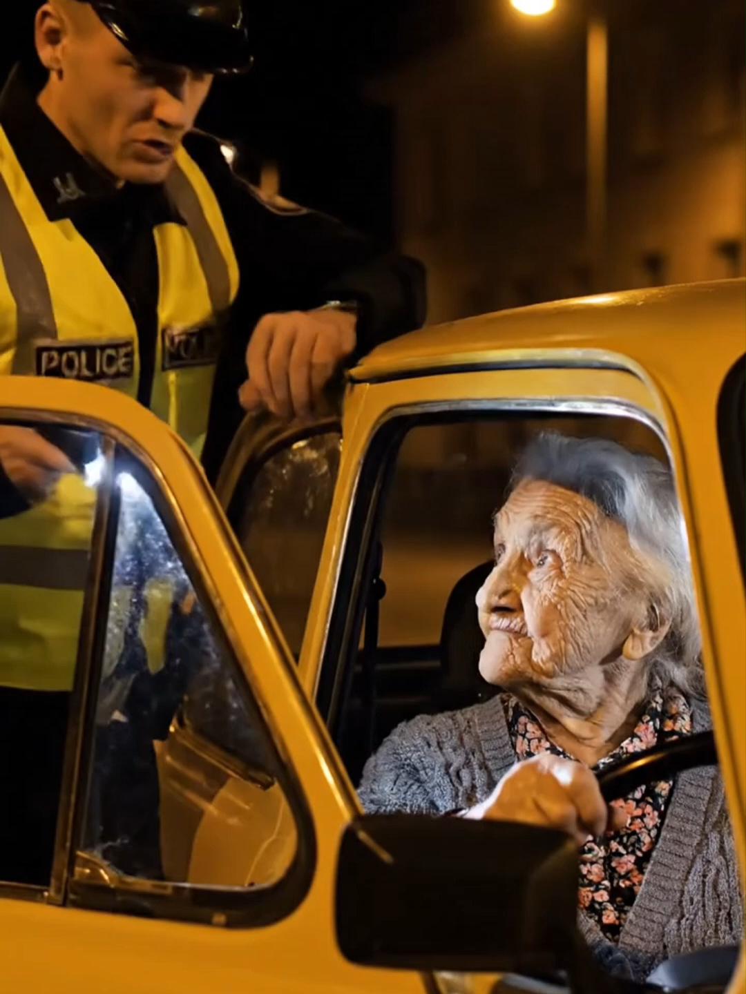 wesolutka   #fyp #dlaciebie #dc #interview #wywiad #śmieszne #polska #śmiesznefilmiki #memy #veo3 #bonjournalista #viral #humor #komedia #tiktokviral #babcia