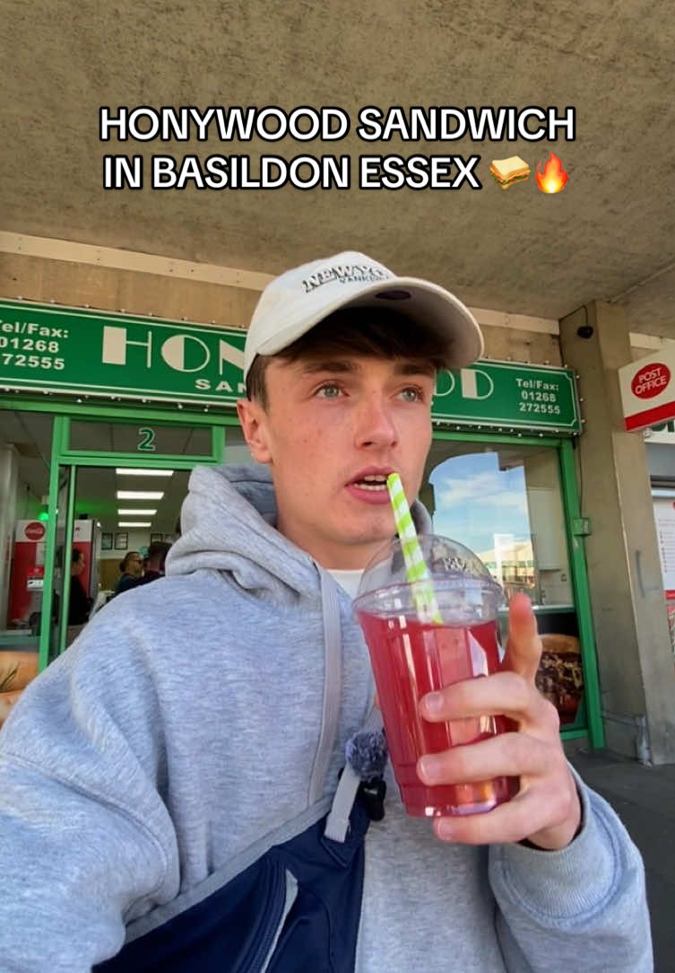 We stopped by @Honywood Sandwich Shop in Basildon Essex for their Philly Cheese steak 🥩🔥 Have you been yet? #essex #basildon #foodspots #foodreviews 