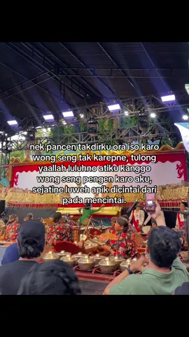 sejatinya lebih baik dicintai dari pada mencintai. #fyp #quotesjawa #foryoupage 