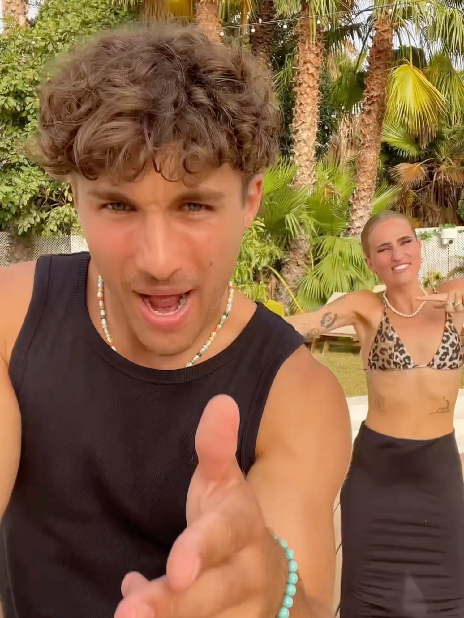 Nový díl je tady 🔥 Budou si tihle dva takhle šťastně tančit i po ohništi? 🥵 #loveislandcs #loveisland #oneplaycz #voyo