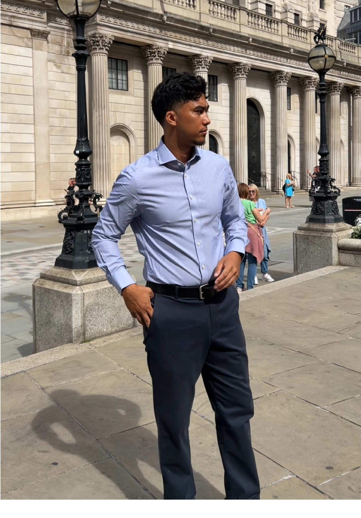 {advert} | There’s a Charles Tyrwhitt shirt for every occasion 👔🤝  Built different. Tailored to perfection. #CharlesTyrwhitt #shirt #corporatefashion #menswear #corporate 