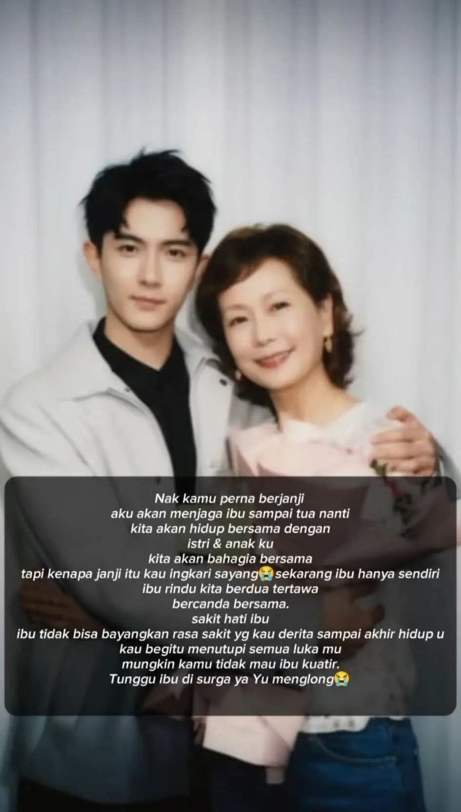 Ternyata benar hal yang paling sulit itu ikhlas 😭🥀 Fans nya pun masih terus menangisi kepergiannya Apa lagi ibunya yang seorang diri 😭 #rip #yumenglong #china#justiceforyumenglong #restinlove 