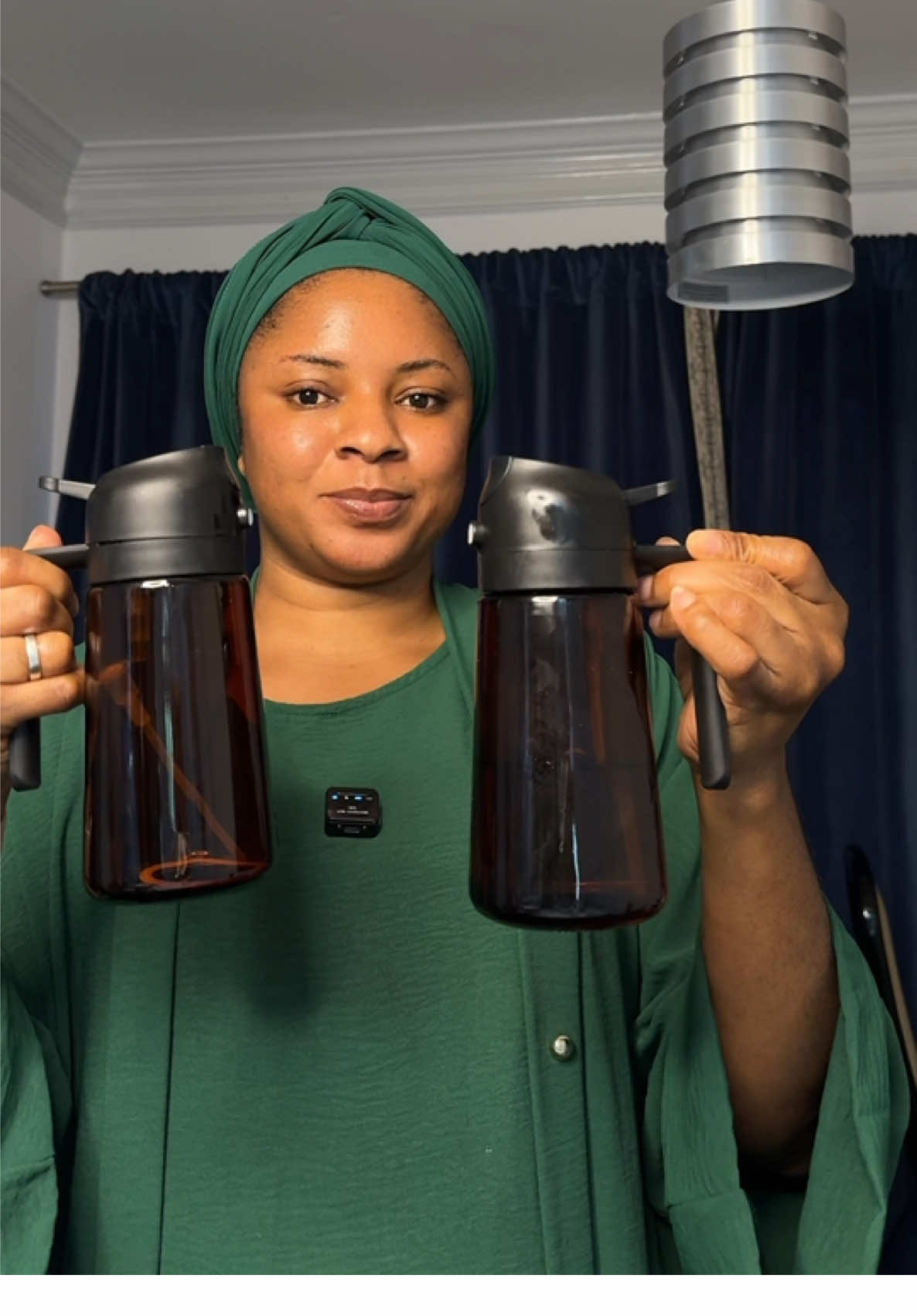 #oildispenser #sprayoildispenser #sprayoil #reusableoilspraybottle #kitchenfinds  