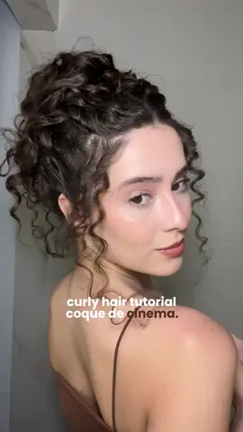 Tutorial coque de cinema 🎞️  Todos os produtos da Oh My tem no @Mercado Livre Moda  ID NOGKVU-2CYU ID NOGKVU-QU5B #curlyhairstyle #OMelhorDaBeleza #MercadoLivreModa #curlyhair #curlyhairroutine