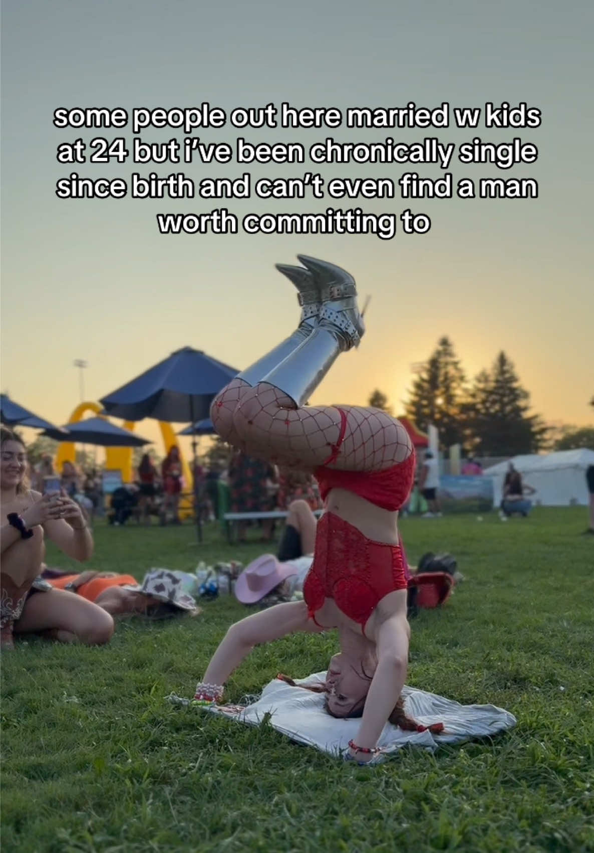 and that’s on keeping your standards high… i don’t want a hubby or kids at 24 anyways so we chillin, i’d rather be at raves they’re more fun anyways #newmusicfriday #sunset #raversoftiktok #chronicallysingle #outfitinspo 