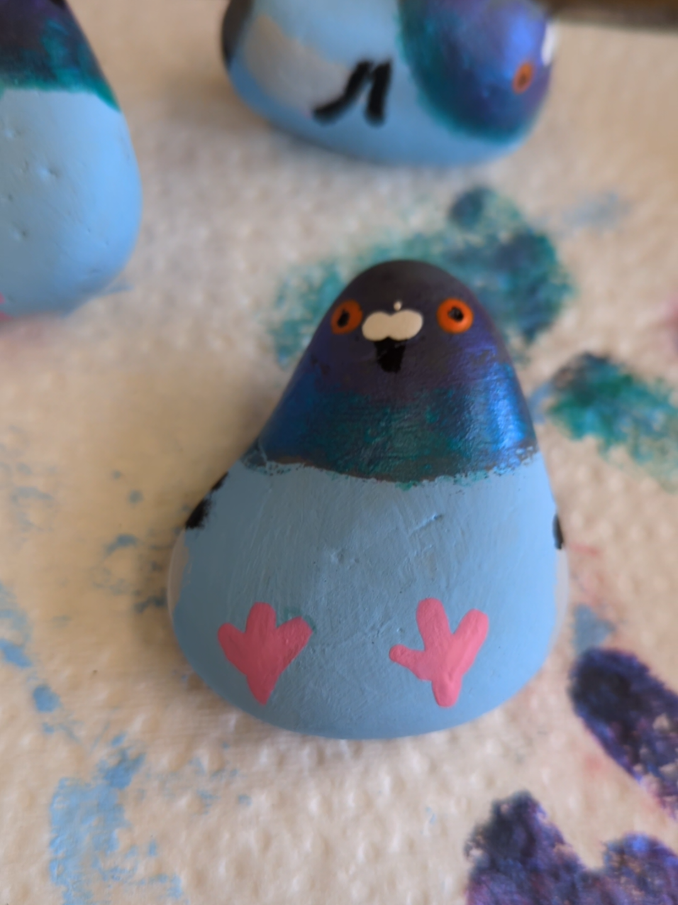 they're dumb. they're adorable. they are rock pigeons 🤣 #pigeonart #birdart #pigeon #rockpainting #rockpigeon 
