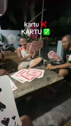 yang kalah ditampar pakai kartu