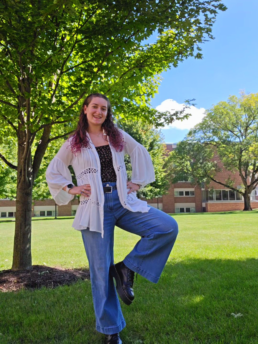 fleetwood mac + flowy blouse = 🩷 #outfit #fleetwoodmac #flowyblouse #70s #fyp 