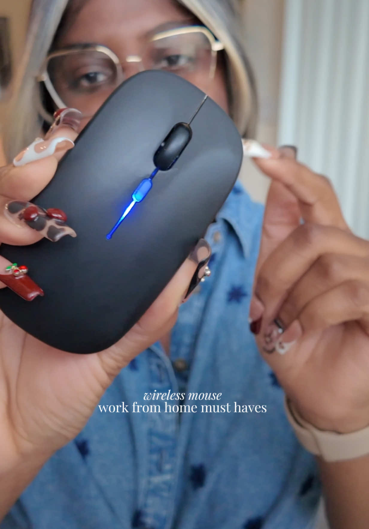 another work from home essential us a witeless mouse! 👩🏾‍💻 #wfhjobs #wfhsetup #wirelessmouse #remotejob #officesupplies 
