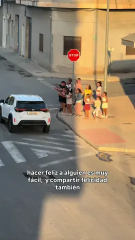 Me encanta España, gracias por la Energía niños ! Se aprende muchosimo viendo la vida atraves de la mirada de un niño❤️  #españa #alicante #goodvibes 
