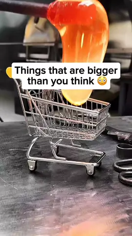 Things are bigger than you think 😳#viralvideo #viraltiktok
