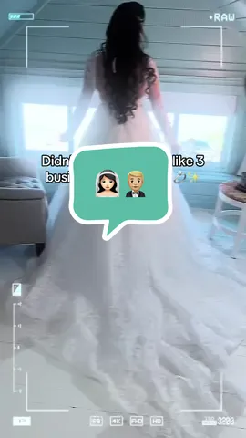 My wedding anniversary is literally NEXT MONTH… like next weekend. 🤯 WHAT IN THE WORLD. How did time just sprint past me like that?!  Didn’t I just say “I do” like 3 business days ago?? 💍 #octoberwedding#ido#weddinganniversary#oneyeardownforevertogo#timegoesfast 