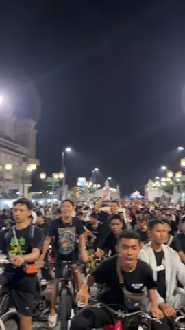rame poll 🤩🤩 #jlfr #goes #sepedakalcer #bikers #jogja 