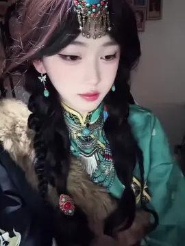 #开心元元 为什么一个男人会这么漂亮😻。救命啊，我不是弯的😭。