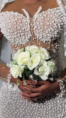 My beautiful bride💍 Makeup: Naosa _glams #makeupartistinibadan #bridalmakeup #bridalmakeupartist #whitewedding #2025bride 