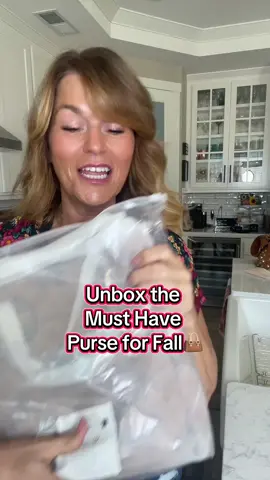 This purse flew off the shelf last year and they finally restocked all the colors #purse #handbags #fashionablebag #trendingbag #tiktokshopfalldealsforyou 