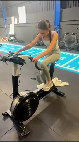 Was dying in that place 🤣 #gym #fypp #Vlog #blowup? #excersise 