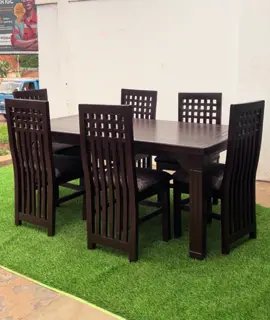 6 seater dinning table with pure wood.#fyppppppppppppppppppppppp #dinningtable #tiktokuganda🇺🇬🇺🇬🇺🇬 #kampala_uganda🇺🇬🇺🇬🤝✌️👁️🔥🔥 