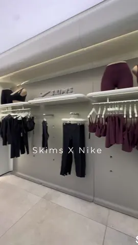 Skims X Nike collab has hit ATL 🍑! I had to see what was going on 💕 #skims #nikeskims #nike #fyp 