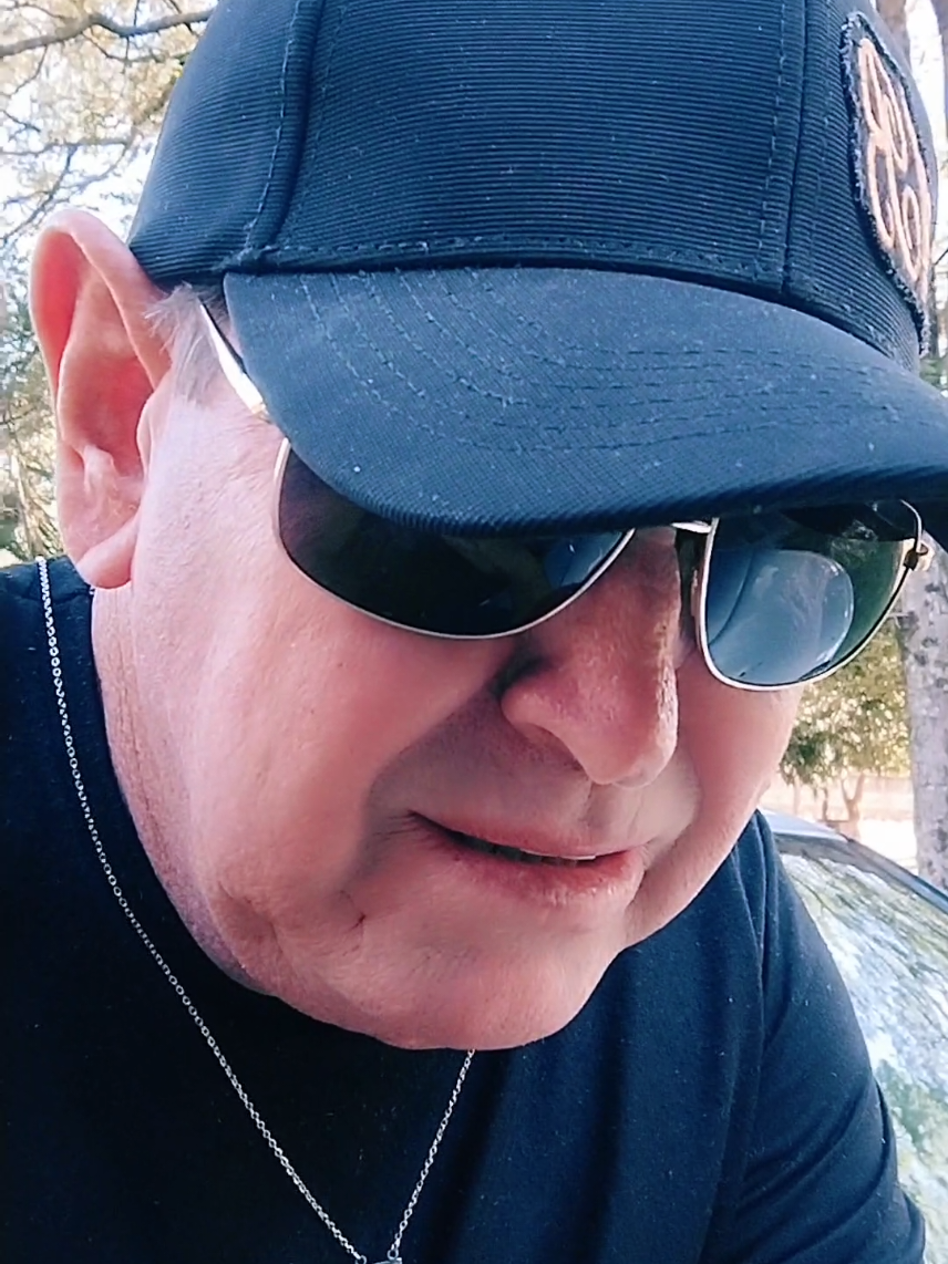 @Amado Batista Oficial✅ @Leonardo cantor oficial @AMADOBATISTA__FAN @SERTANEJO @anajuracydemoraes 