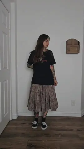 gloomy weather day #ooftd #altgirl #outfitinspo #grwmoutfit #vans 
