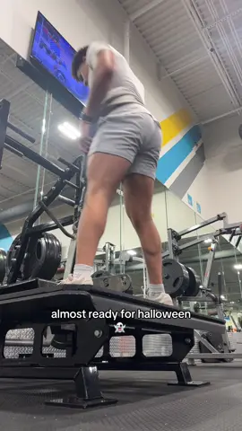 i’m trynna see where the dooties #LanguageLearning #fentysuperbrandday #foryoupage #halloween 