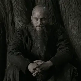 bouncing back and .. #Ragnar #vikings #ragnarlothbrok #viral #explore 