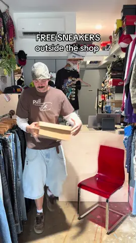 417 Jackson st Hoboken NJ SIZE 11 #hoboken #jerseycity #thrift #nyc #sneakers