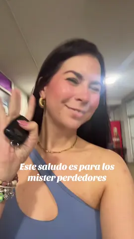Un saludo @El Mistel de Inglés @elsenseirivera @Yito @Yad #paratii #maestrostiktokers #escuela 