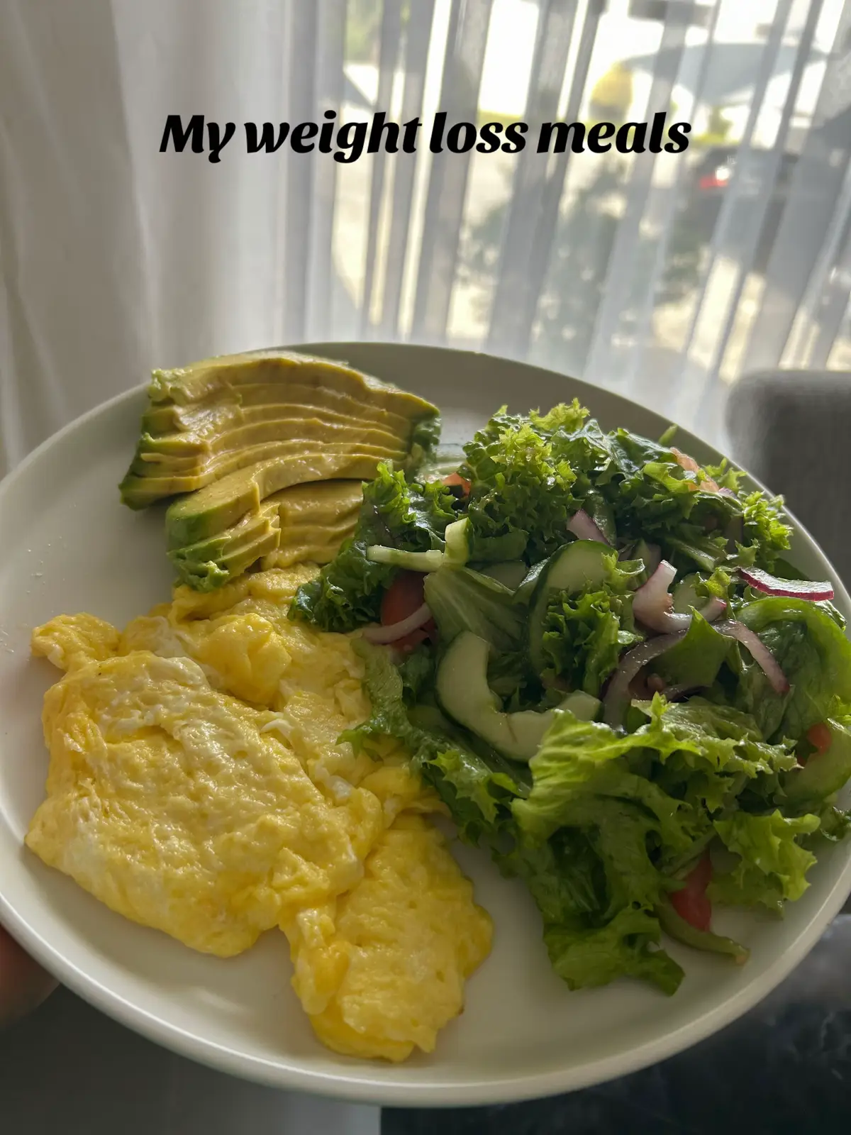 So I usually stick to a low carb diet and try to eat as healthy as possible. These are some of my easy go to meals, that can be made with less ingredients. 