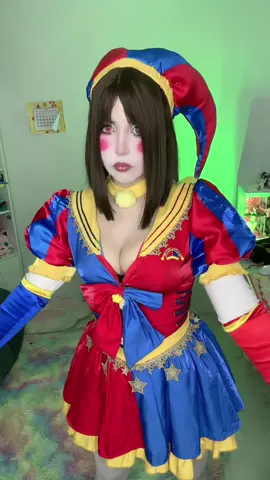 Distrayéndolo para que no se abstraiga #pomni 