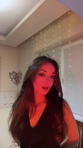 🤫 #makeuptransition #makeuptut #tutorialmakeup #sabrina #transitiontutorial 