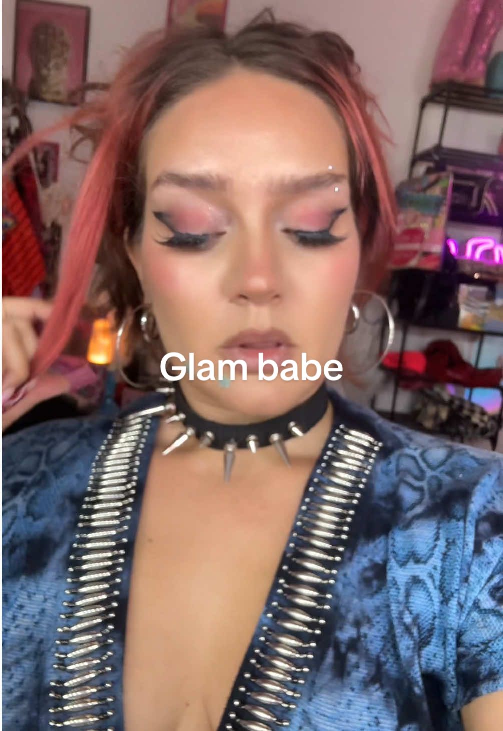 Loving this make up so much, HBU? #Makeup #Glam #Shapeshifter #SmokyMakeUp.